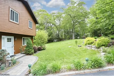 64 Larchmont Dr, West Milford, NJ 07421 - Photo 3