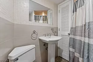 17 Albanese Rd, Haledon, NJ 07508 - Photo 11