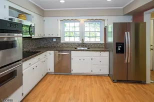 14 Parkwood Rd, Roxbury Township, NJ 07876 - Photo 9