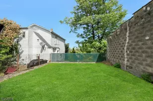 999 E 25th St, Paterson, NJ 07513 - Photo 29
