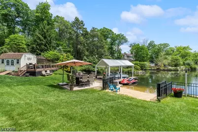 21 Skyline Dr, Hopatcong, NJ 07821 - Photo 3