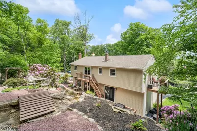 21 Skyline Dr, Hopatcong, NJ 07821 - Photo 39