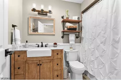 21 Skyline Dr, Hopatcong, NJ 07821 - Photo 15