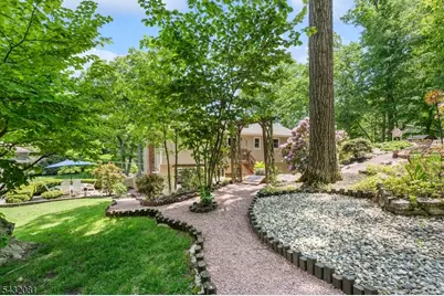21 Skyline Dr, Hopatcong, NJ 07821 - Photo 37