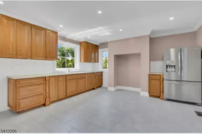 49 E Passaic St, Rochelle Park Township, NJ 07662 - Photo 15