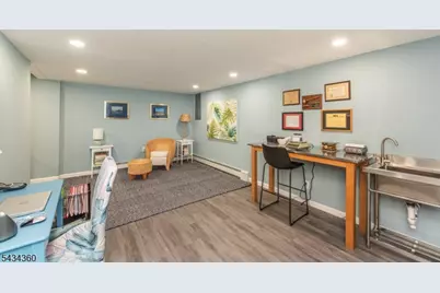 31 Clairview Rd, Parsippany, NJ 07834 - Photo 17