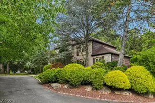 12 Sandalwood Dr, Livingston, NJ 07039 - Photo 3