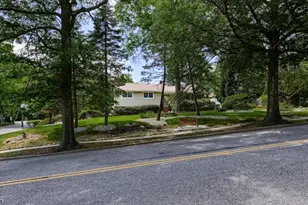 277 French Hill Rd, Wayne, NJ 07470 - Photo 3