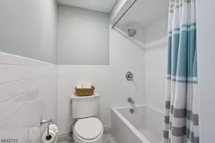 81 Mountain Rd, Verona Twp., NJ 07044 - Photo 23