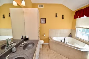 37 Heather Hills Dr, Jefferson Township, NJ 07438 - Photo 17
