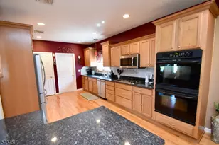 37 Heather Hills Dr, Jefferson Township, NJ 07438 - Photo 9