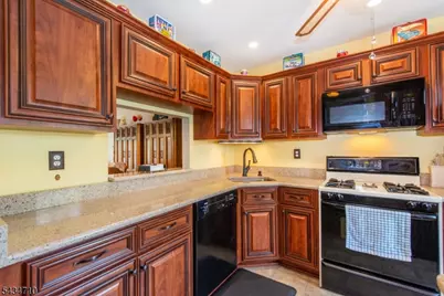 193 Gettysburg Way, Lincoln Park, NJ 07035 - Photo 3