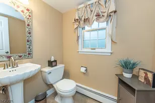 31 Yorkshire Ave, West Milford, NJ 07480 - Photo 17
