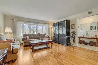 40 Catherine Ct, Cedar Grove, NJ 07009 - Photo 3