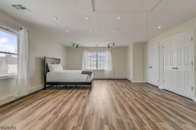 40 Catherine Ct, Cedar Grove, NJ 07009 - Photo 13
