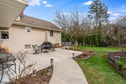 40 Catherine Ct, Cedar Grove, NJ 07009 - Photo 27