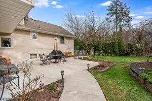 40 Catherine Ct, Cedar Grove, NJ 07009 - Photo 27