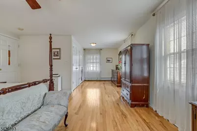 40 Catherine Ct, Cedar Grove, NJ 07009 - Photo 15