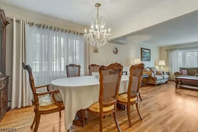 40 Catherine Ct, Cedar Grove, NJ 07009 - Photo 9