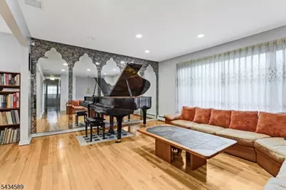 9 Arthur Ter, Livingston, NJ 07039 - Photo 3