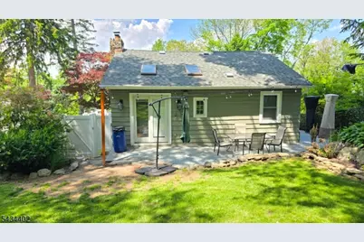 37 Grandview Ave, Jefferson Township, NJ 07460 - Photo 5