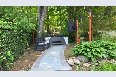 37 Grandview Ave, Jefferson Township, NJ 07460 - Photo 13