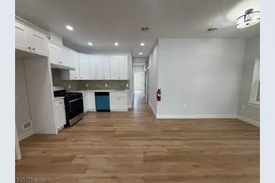 484 S 19th St 2nd Fl, Newark, NJ 07103 - Photo 9