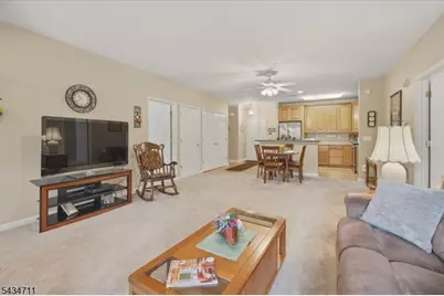 104 Ridgeview Ln, Mount Arlington, NJ 07856 - Photo 13
