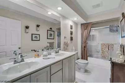 6 Champions Cir, Branchburg Township, NJ 08876 - Photo 29