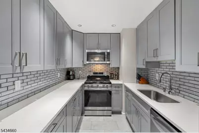 217 Vasser Dr, Piscataway Township, NJ 08854 - Photo 9