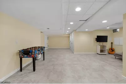 217 Vasser Dr, Piscataway Township, NJ 08854 - Photo 23