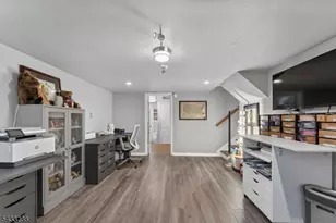 1262 Christine Cir, Scotch Plains Township, NJ 07076 - Photo 19