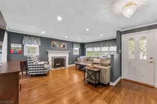 1262 Christine Cir, Scotch Plains Township, NJ 07076 - Photo 3