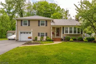 1262 Christine Cir, Scotch Plains Township, NJ 07076 - Photo 1