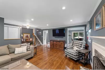 1262 Christine Cir, Scotch Plains Township, NJ 07076 - Photo 5