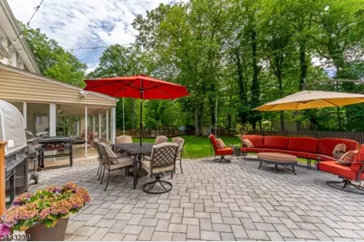 1262 Christine Cir, Scotch Plains Township, NJ 07076 - Photo 23