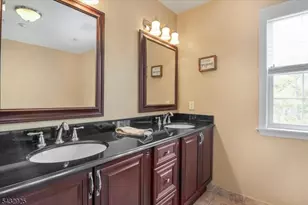 11 Queens Ln, Wayne, NJ 07470 - Photo 19