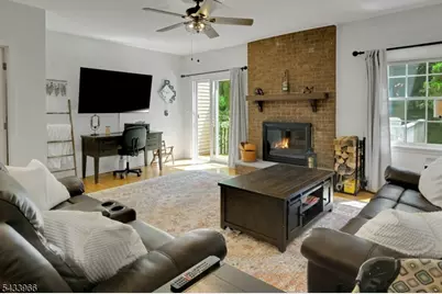 38 Essex Dr, Mendham, NJ 07945 - Photo 9