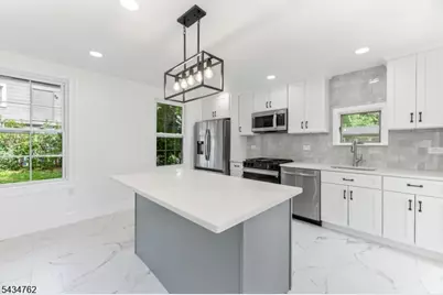 29 Wall St, Raritan, NJ 08869 - Photo 17