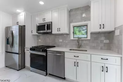 29 Wall St, Raritan, NJ 08869 - Photo 19