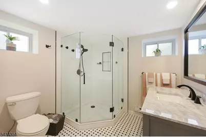 934 Moessner Ave, Union Township, NJ 07083 - Photo 21