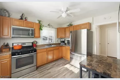 934 Moessner Ave, Union Township, NJ 07083 - Photo 15