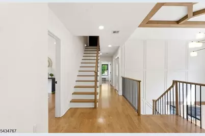 61 Hickory St, Metuchen, NJ 08840 - Photo 19