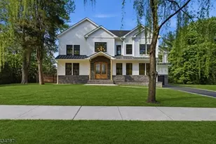 61 Hickory St, Metuchen, NJ 08840 - Photo 1