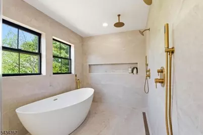 61 Hickory St, Metuchen, NJ 08840 - Photo 37
