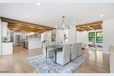 61 Hickory St, Metuchen, NJ 08840 - Photo 17