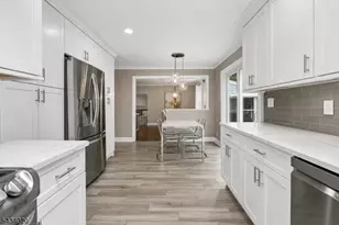 12 Indian Run, Scotch Plains Township, NJ 07076 - Photo 7
