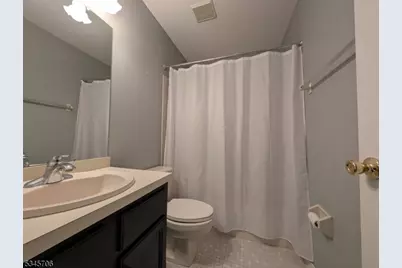 37 Whitehall Ct, Hillsborough Township, NJ 08844 - Photo 15