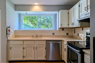 37 Whitehall Ct, Hillsborough Township, NJ 08844 - Photo 5