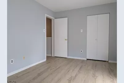 37 Whitehall Ct, Hillsborough Township, NJ 08844 - Photo 17